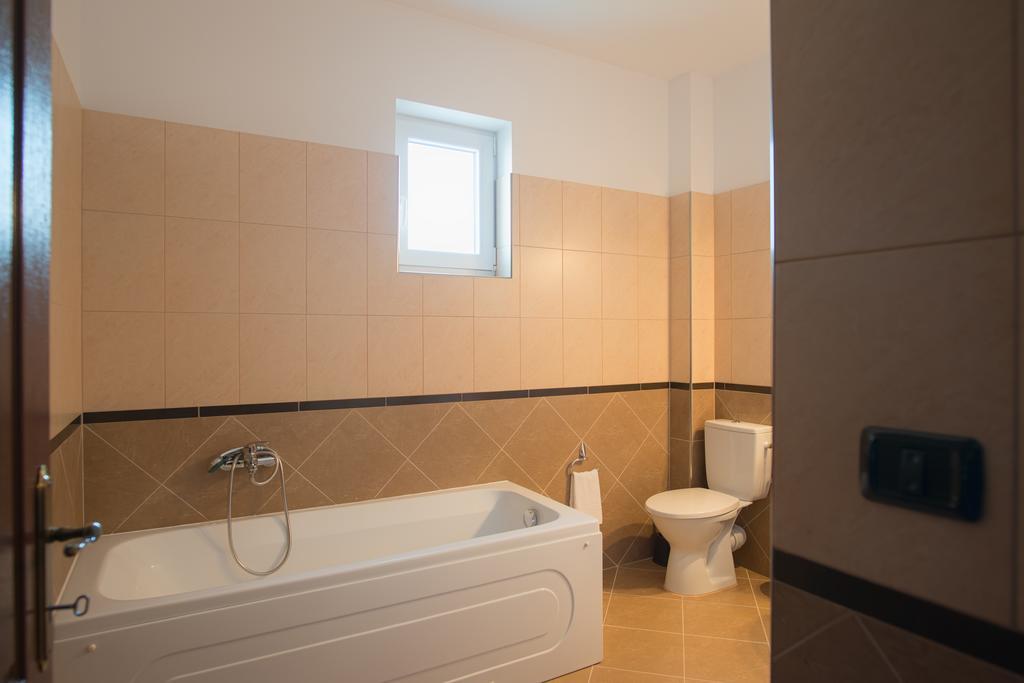 Hostel Harmonie Rădăuţi Zimmer foto