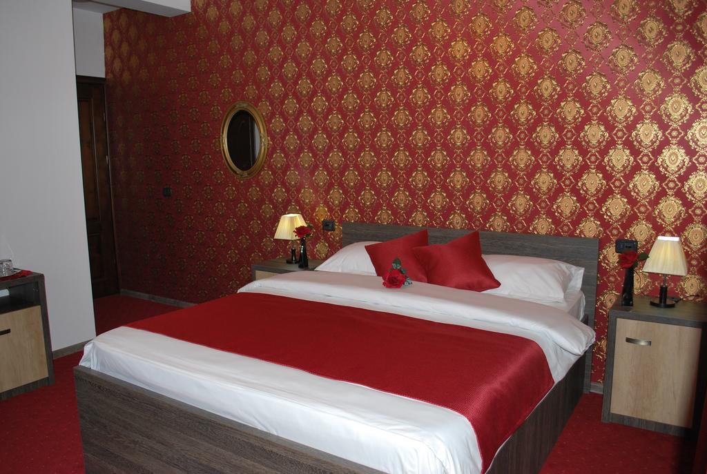 Hostel Harmonie Rădăuţi Zimmer foto